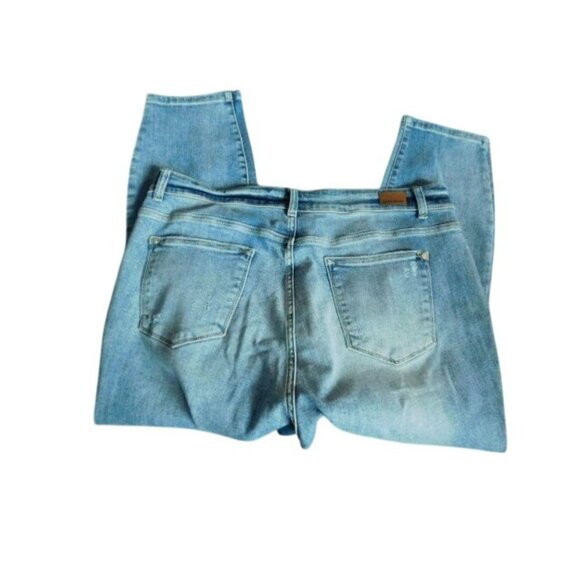 Judy Blue Size 20W Skinny Fit Plus Size STRETCH Distressed Med Wash Denim Jeans - Picture 3 of 3